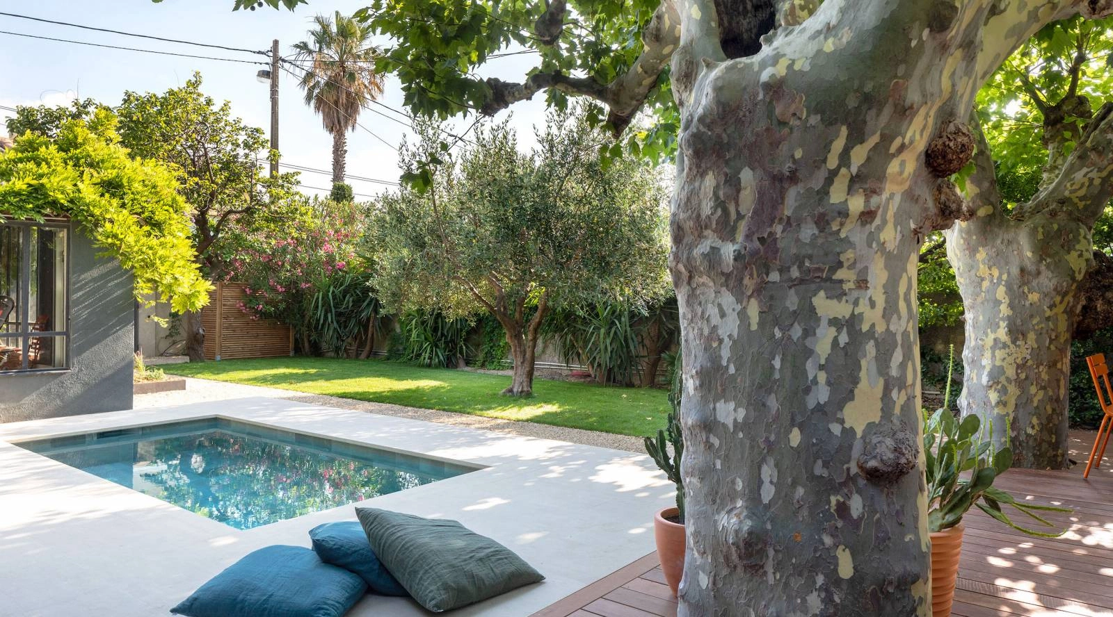 Pergola bois bioclimatique à Marseille