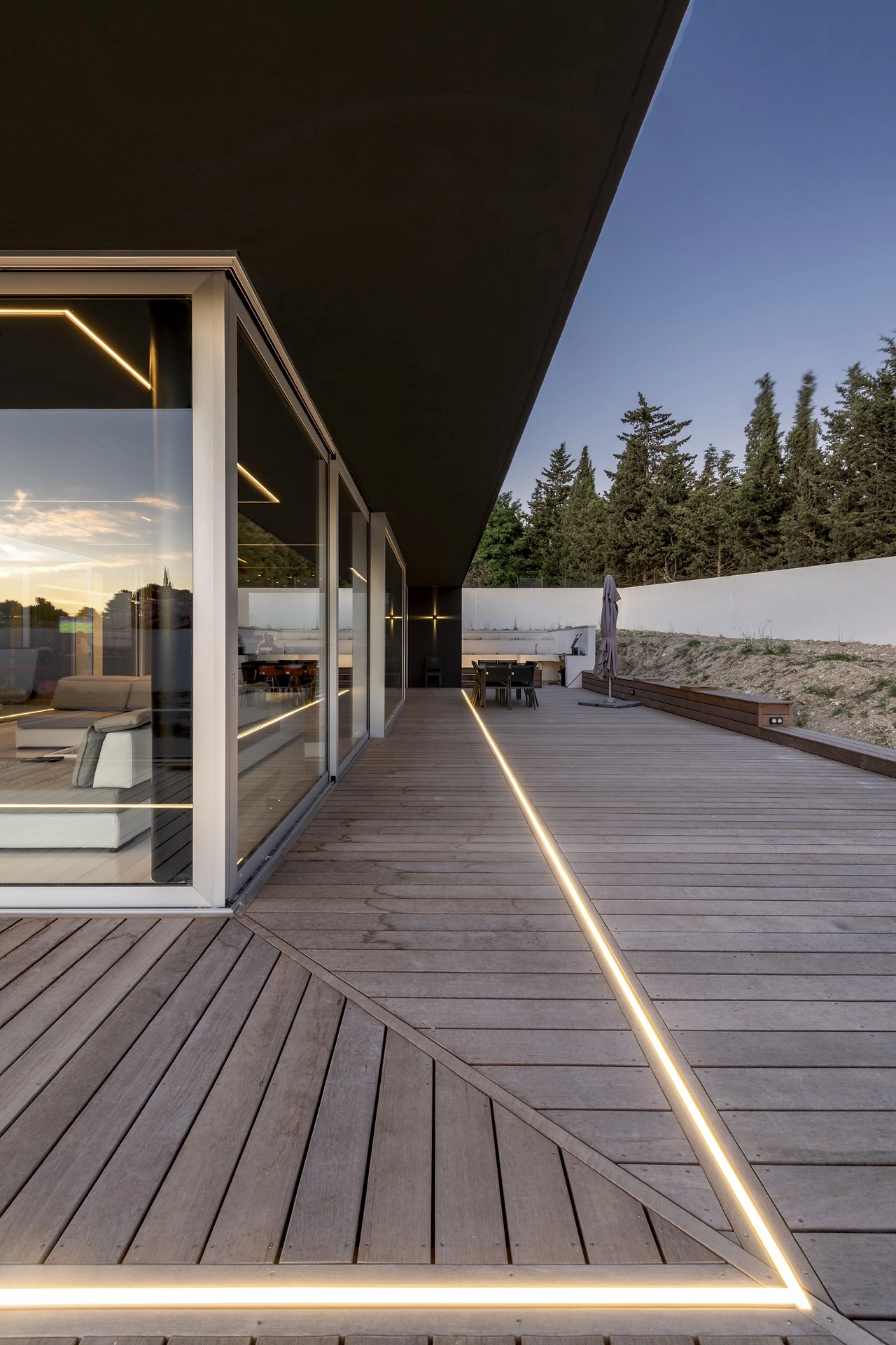 Pergola bois bioclimatique à Marseille