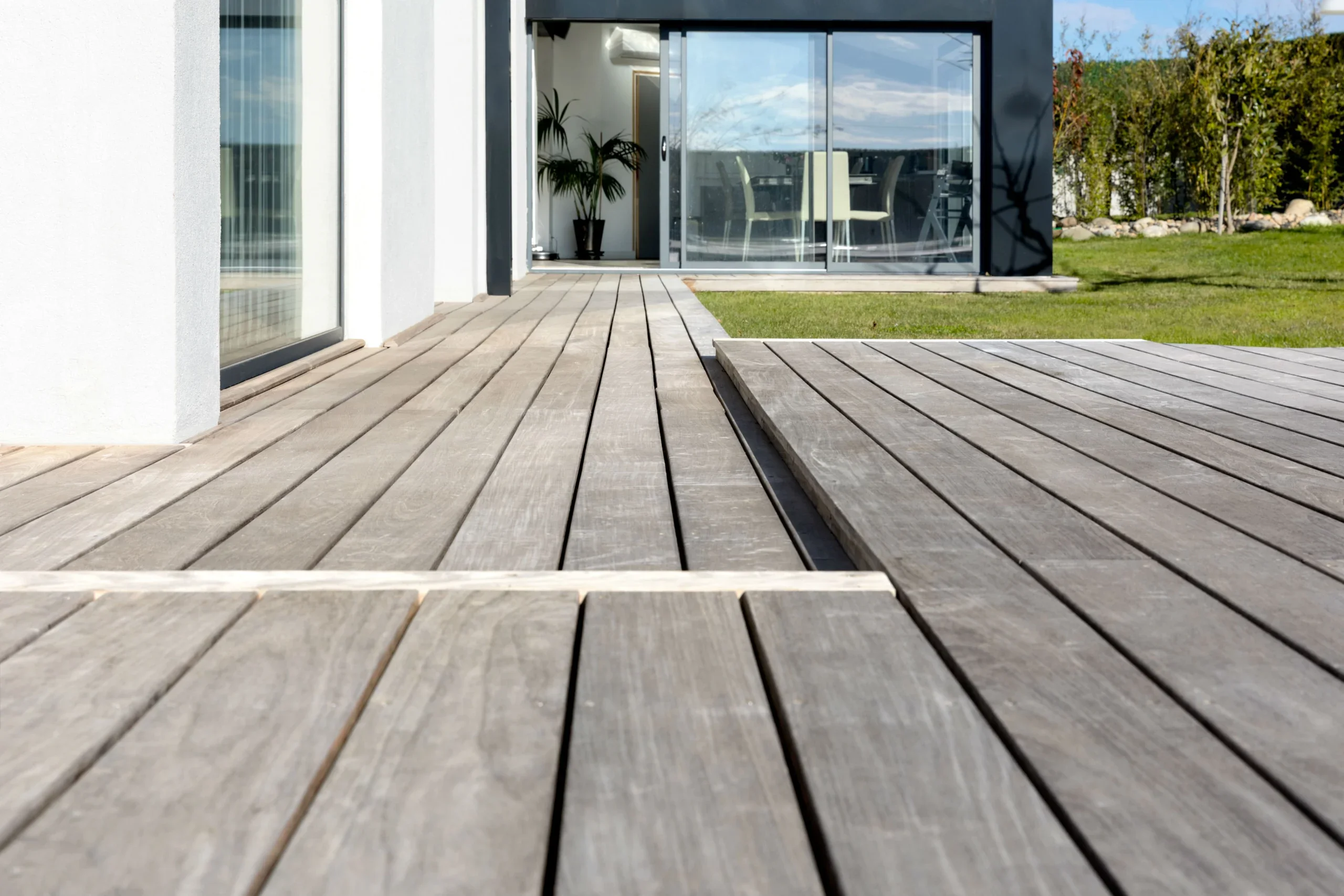 Pergola bois bioclimatique à Marseille