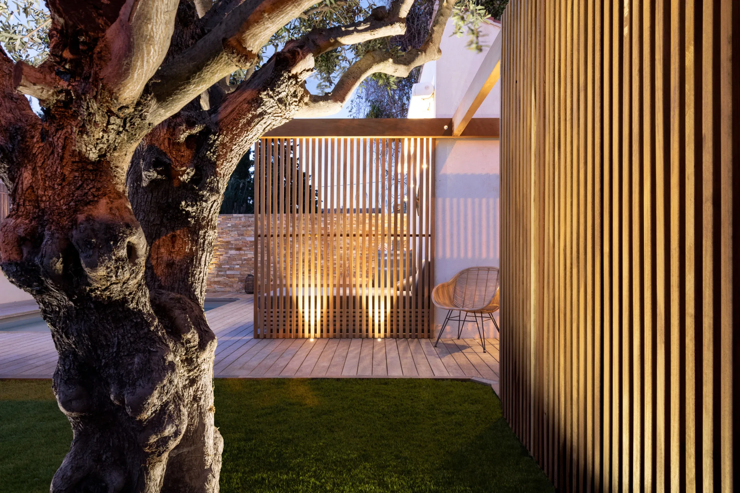 Pergola bois bioclimatique à Marseille