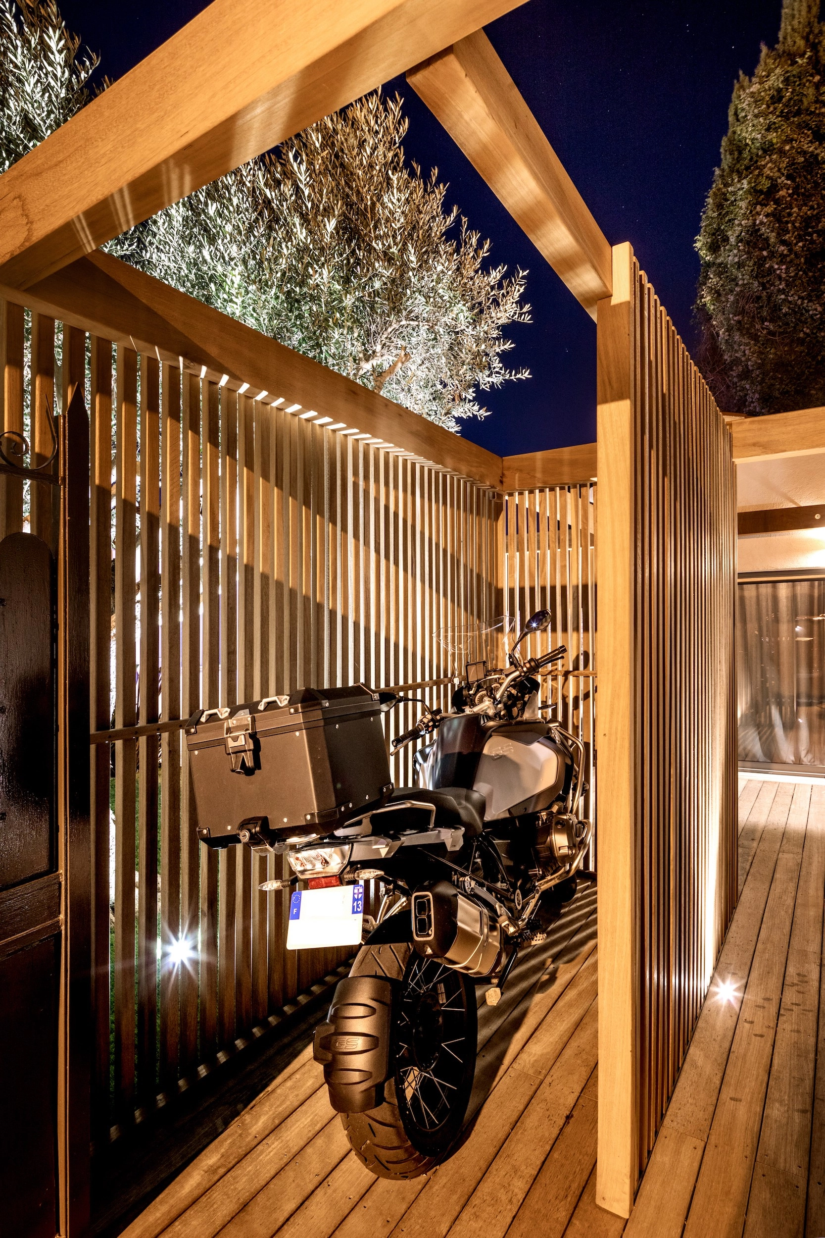 Pergola bois bioclimatique à Marseille