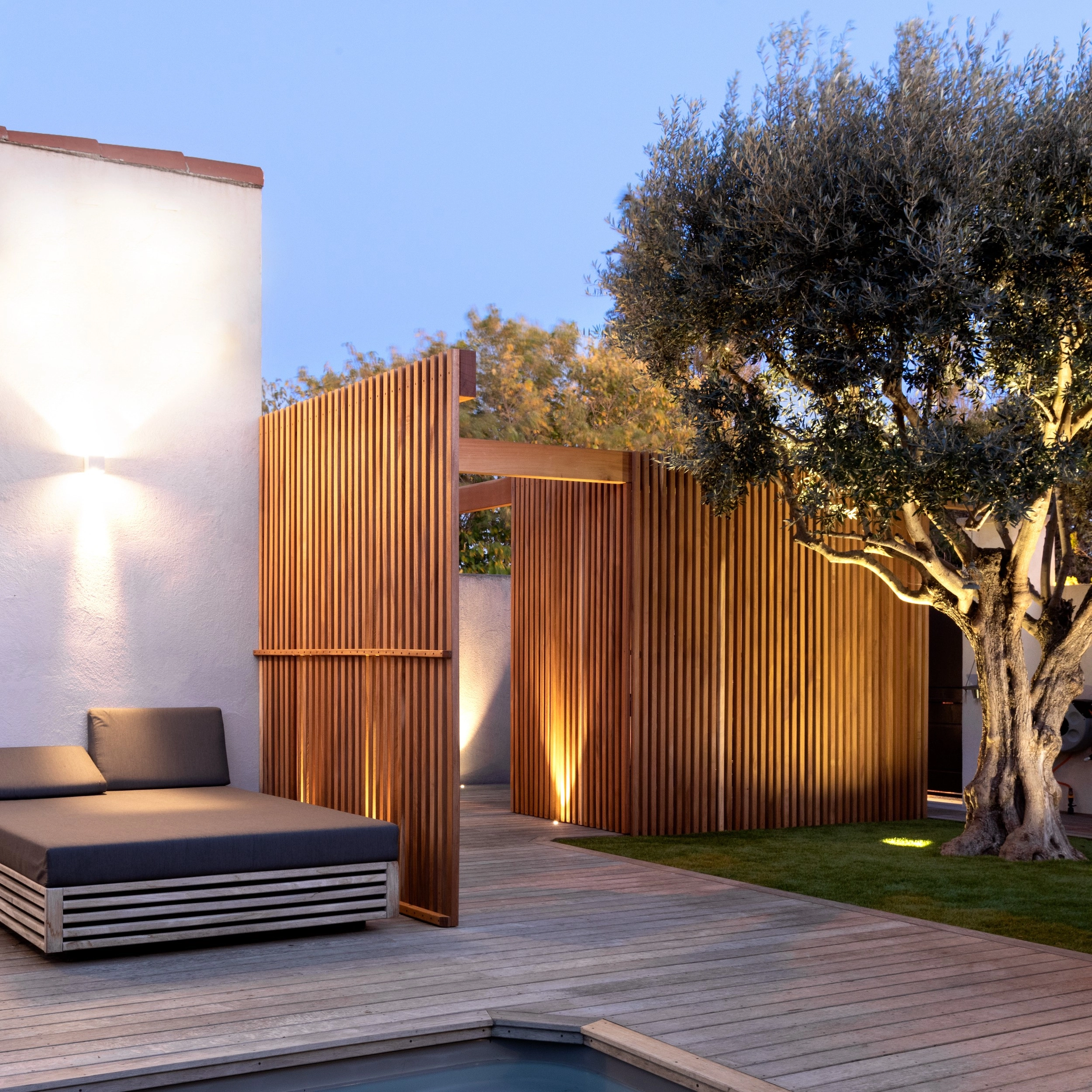 Pergola bois bioclimatique à Marseille