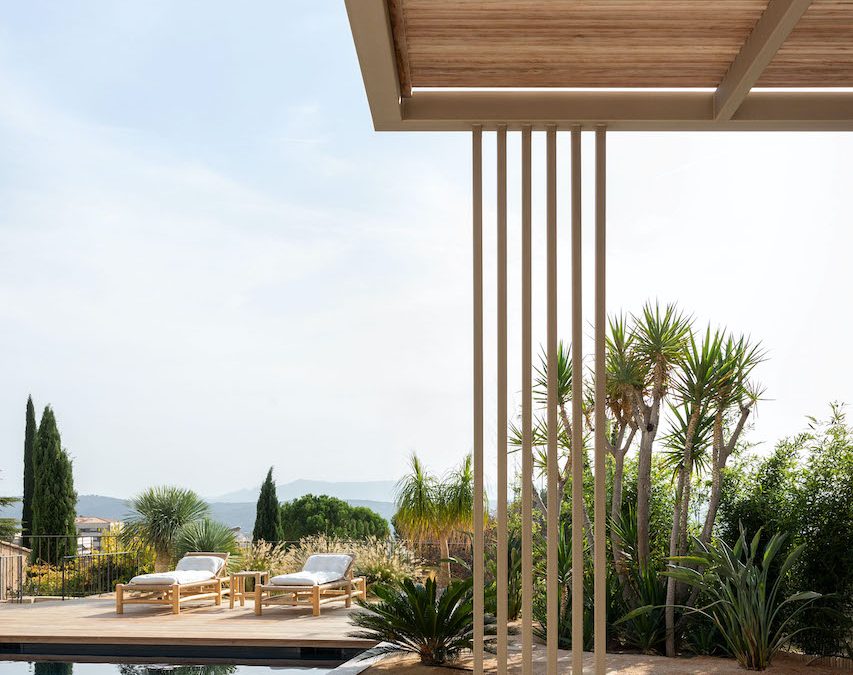 Rénovation extérieure complète : terrasse, tour de piscine et pergola à bouc bel air