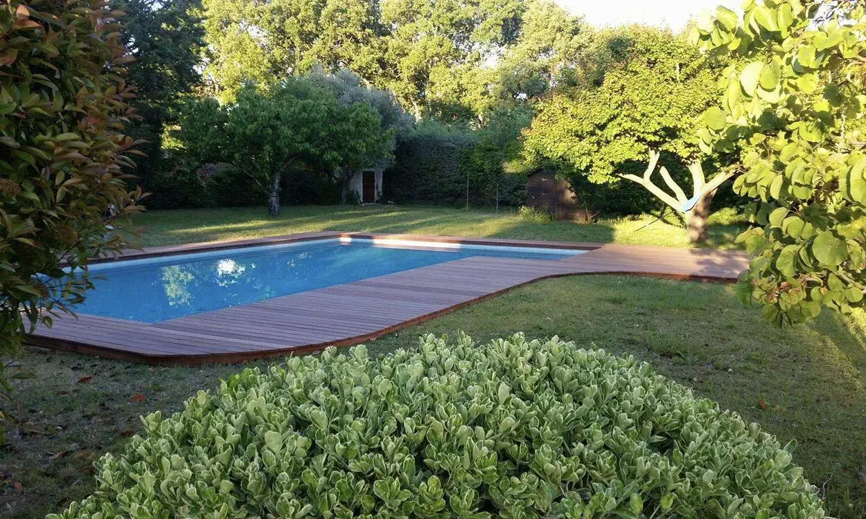 Pergola bois bioclimatique à Marseille