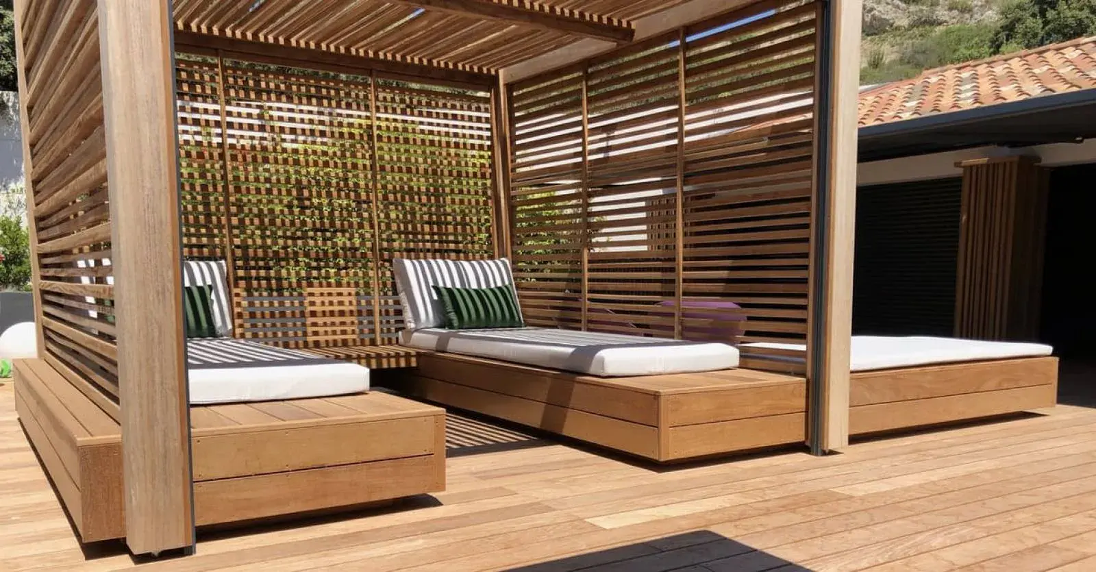 Pergola bois bioclimatique à Marseille