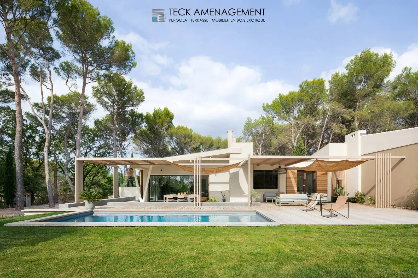 Pergola bois bioclimatique à Marseille