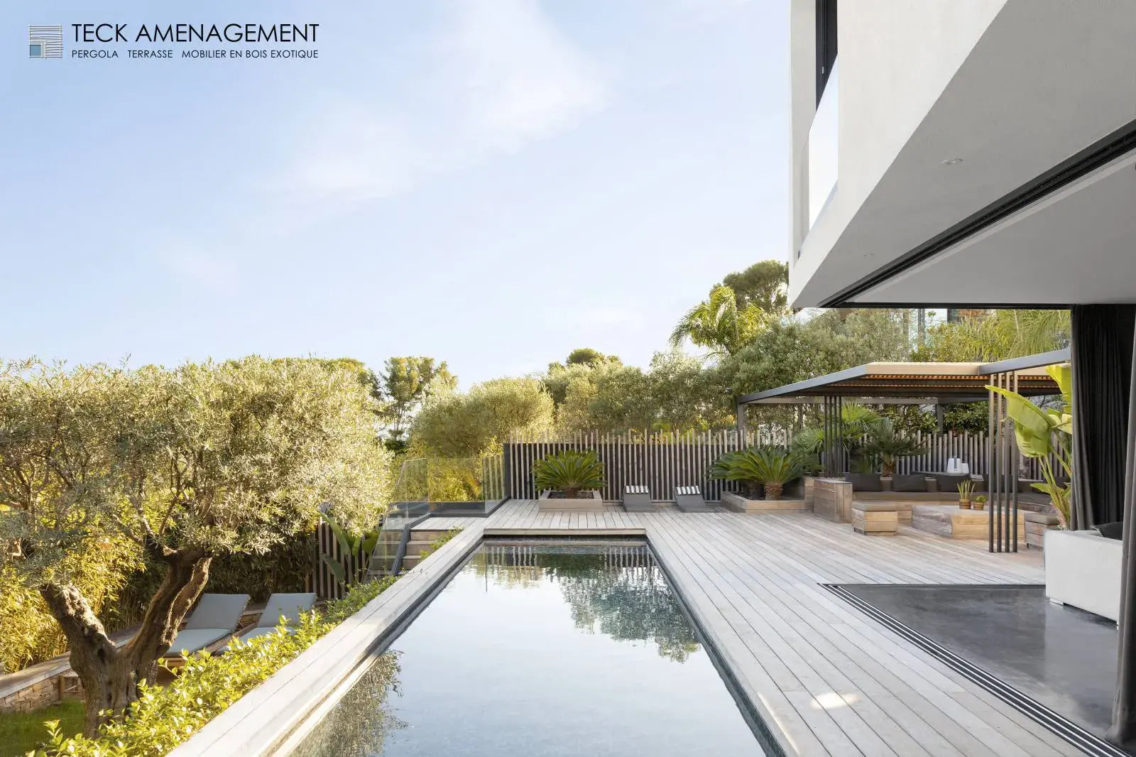 Pergola bois bioclimatique à Marseille
