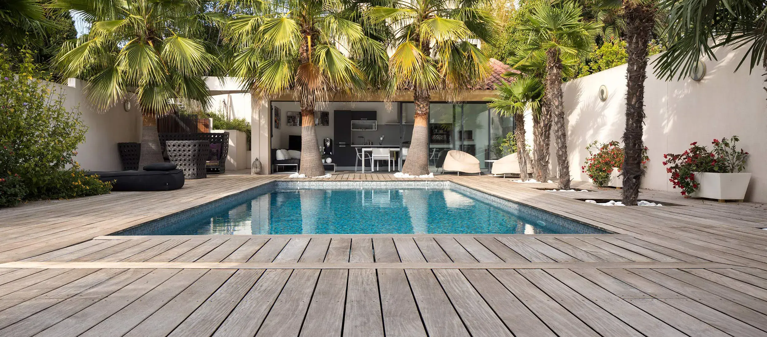 Pergola bois bioclimatique à Marseille