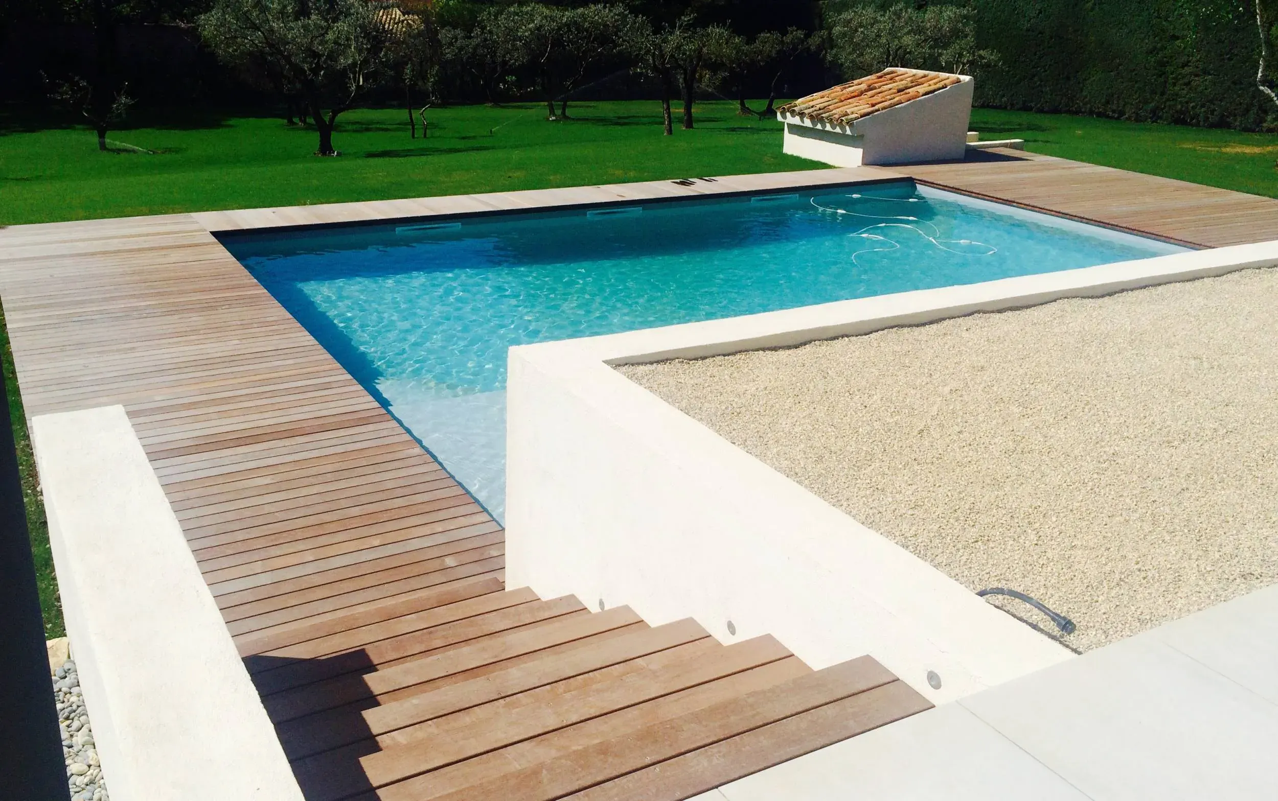 Pergola bois bioclimatique à Marseille