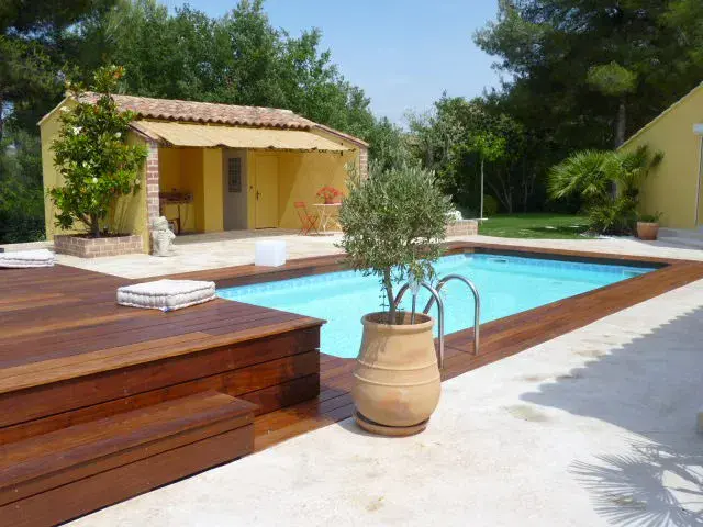 Pergola bois bioclimatique à Marseille