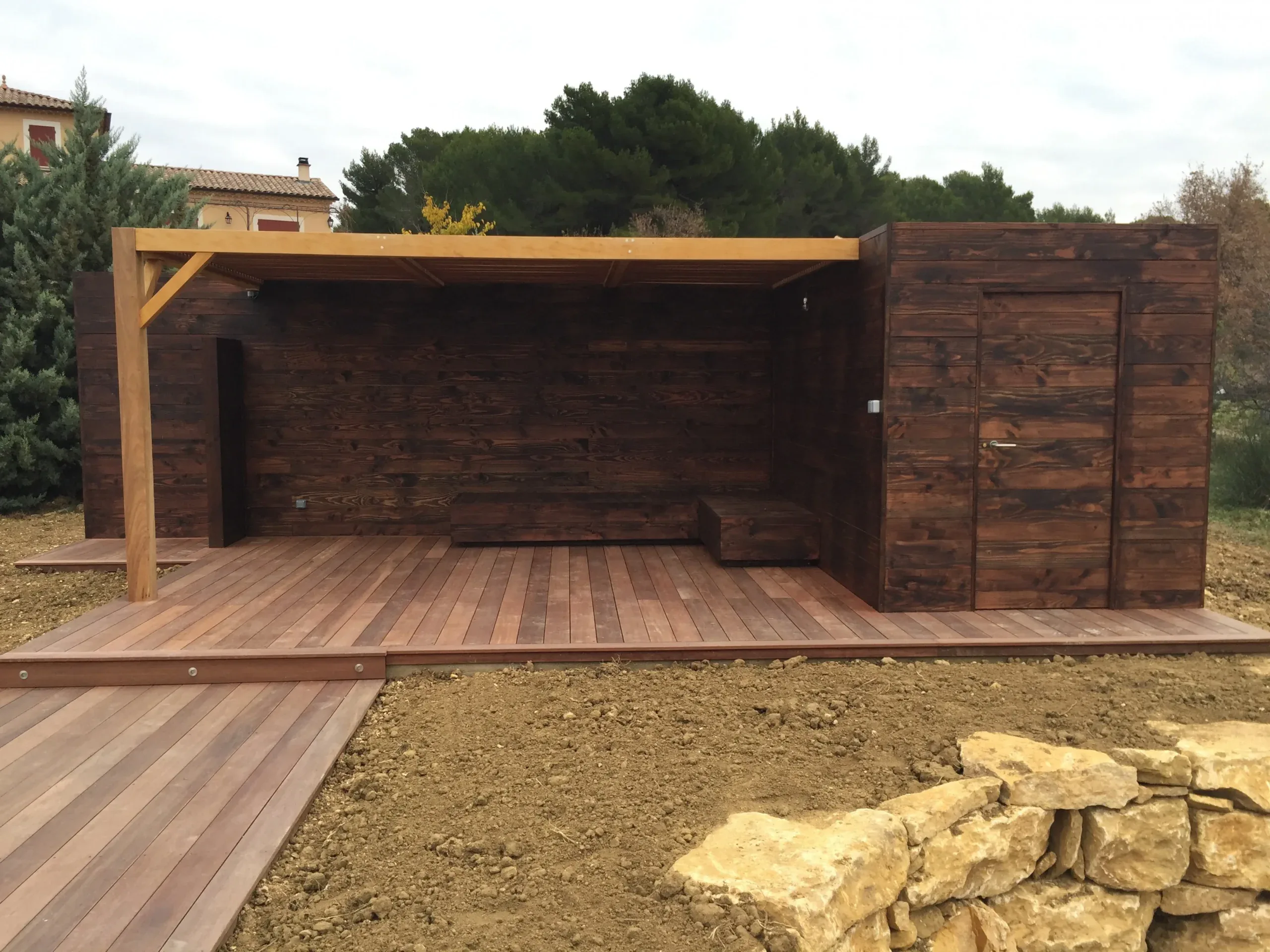 Pergola bois bioclimatique à Marseille