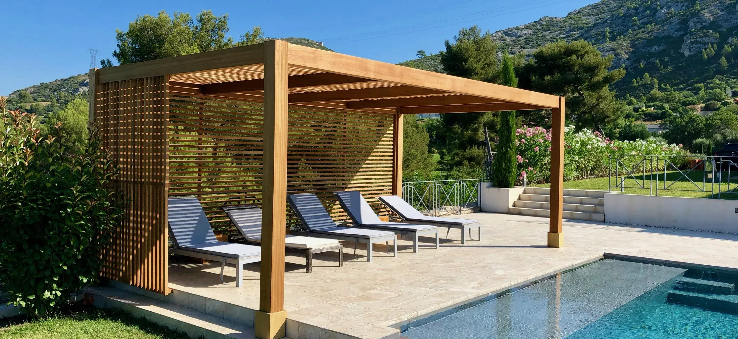 Pergola bois bioclimatique à Marseille