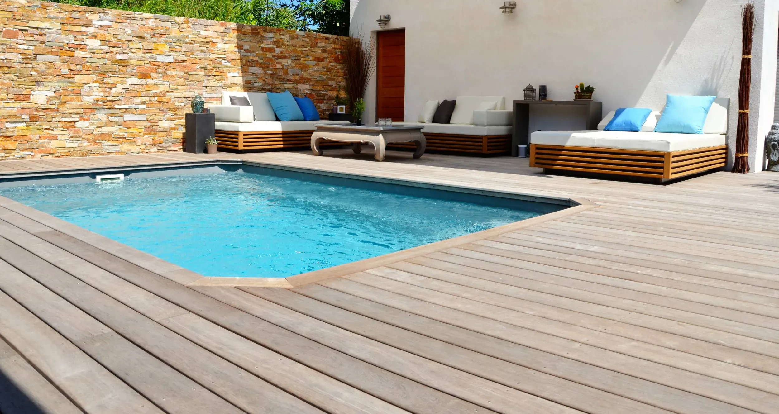 Pergola bois bioclimatique à Marseille