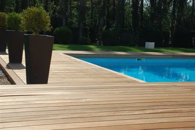 Pergola bois bioclimatique à Marseille