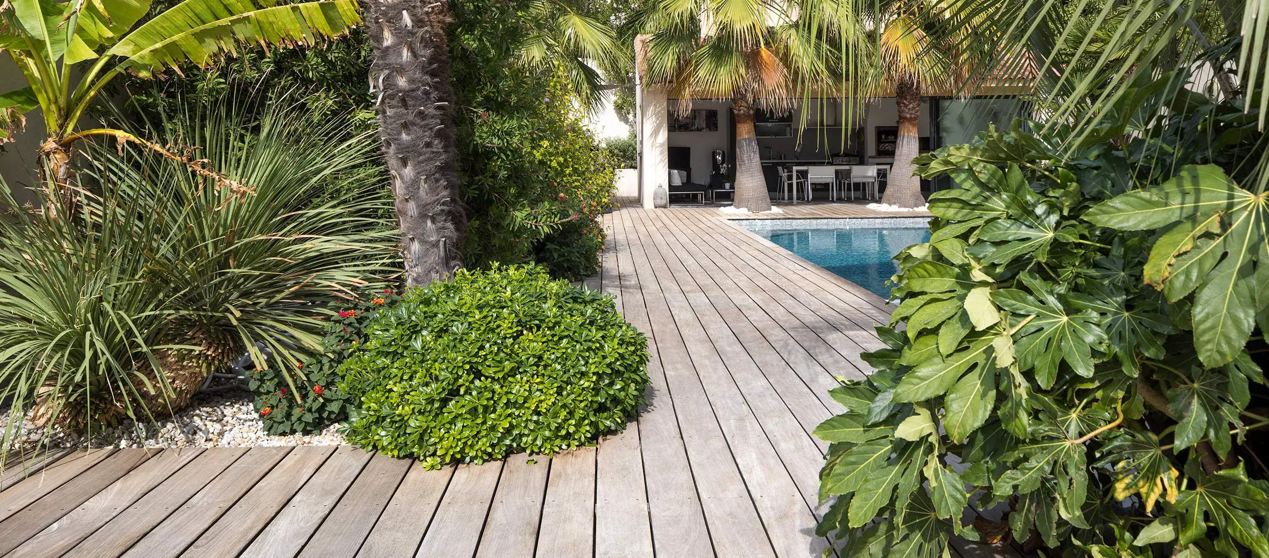 Pergola bois bioclimatique à Marseille