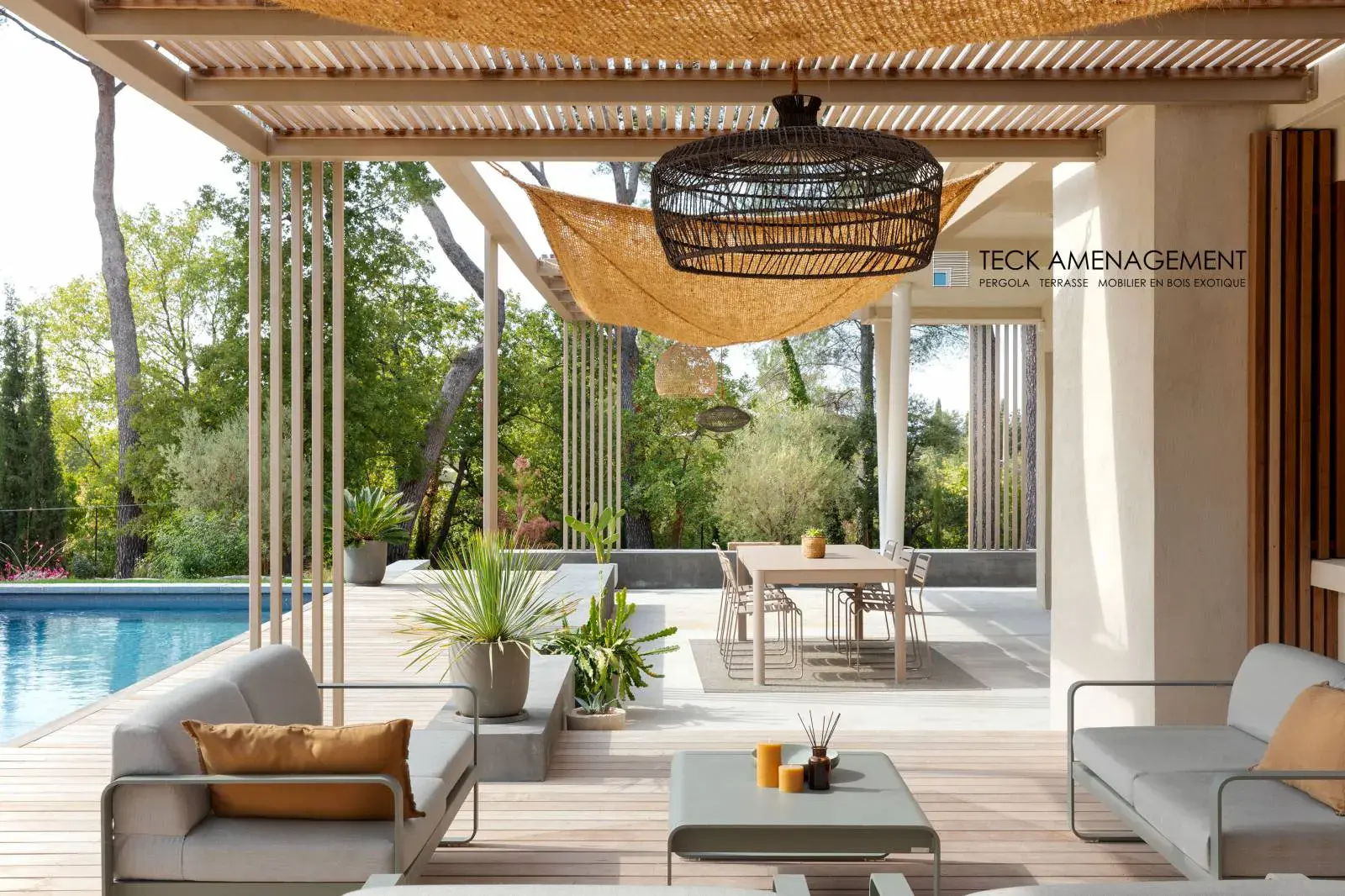 Pergola bois bioclimatique à Marseille
