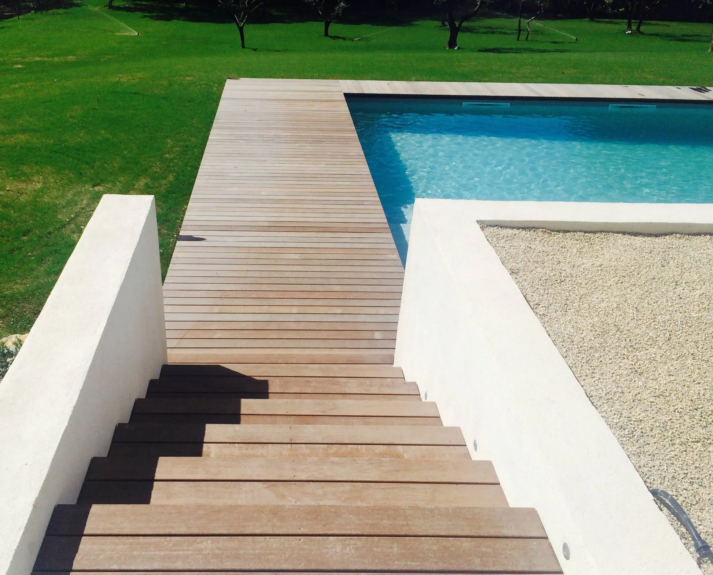 Pergola bois bioclimatique à Marseille