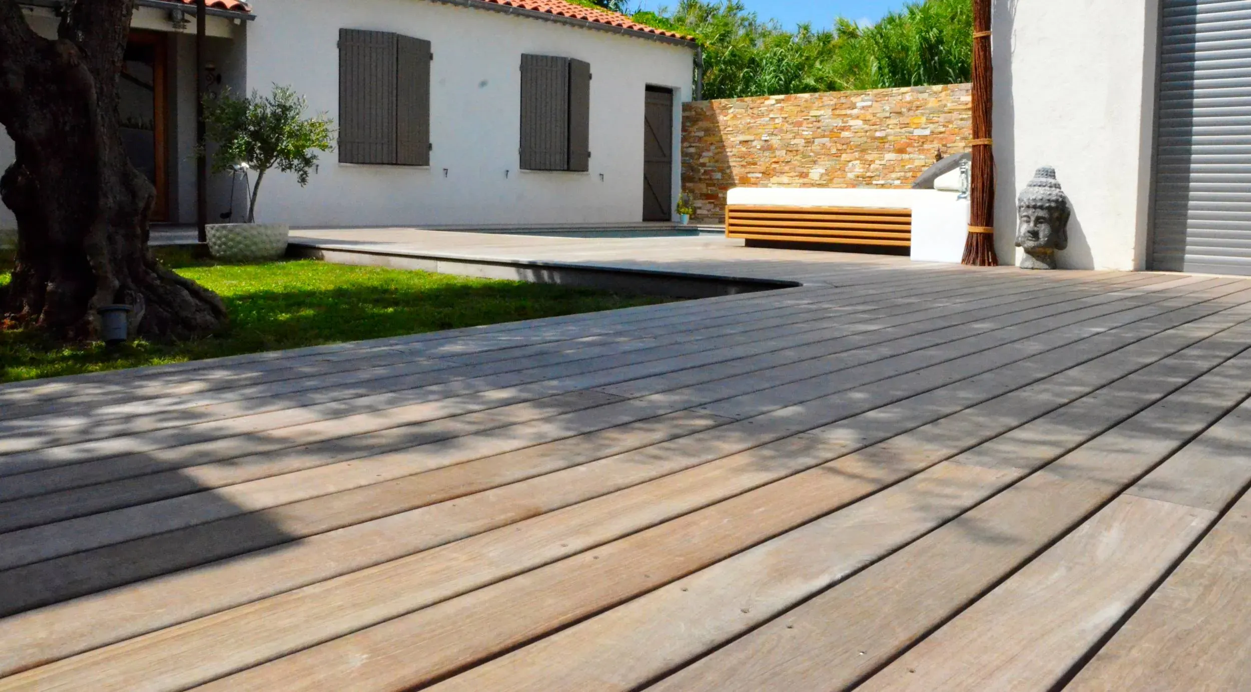 Pergola bois bioclimatique à Marseille