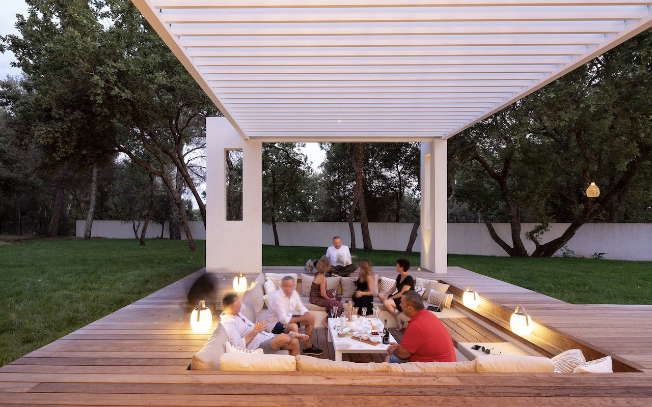 Pergola bois bioclimatique à Marseille