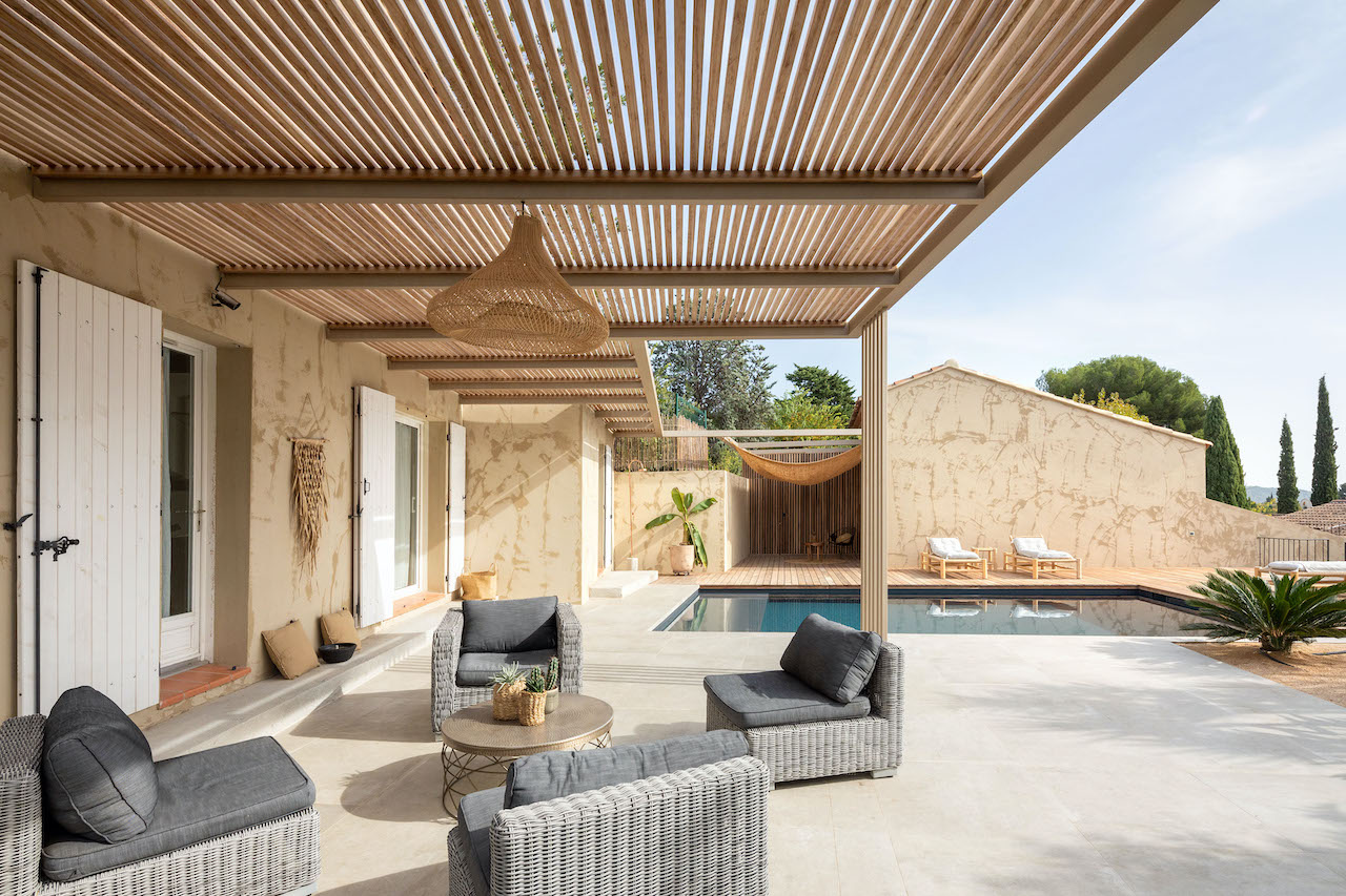 Pergola bois bioclimatique à Marseille