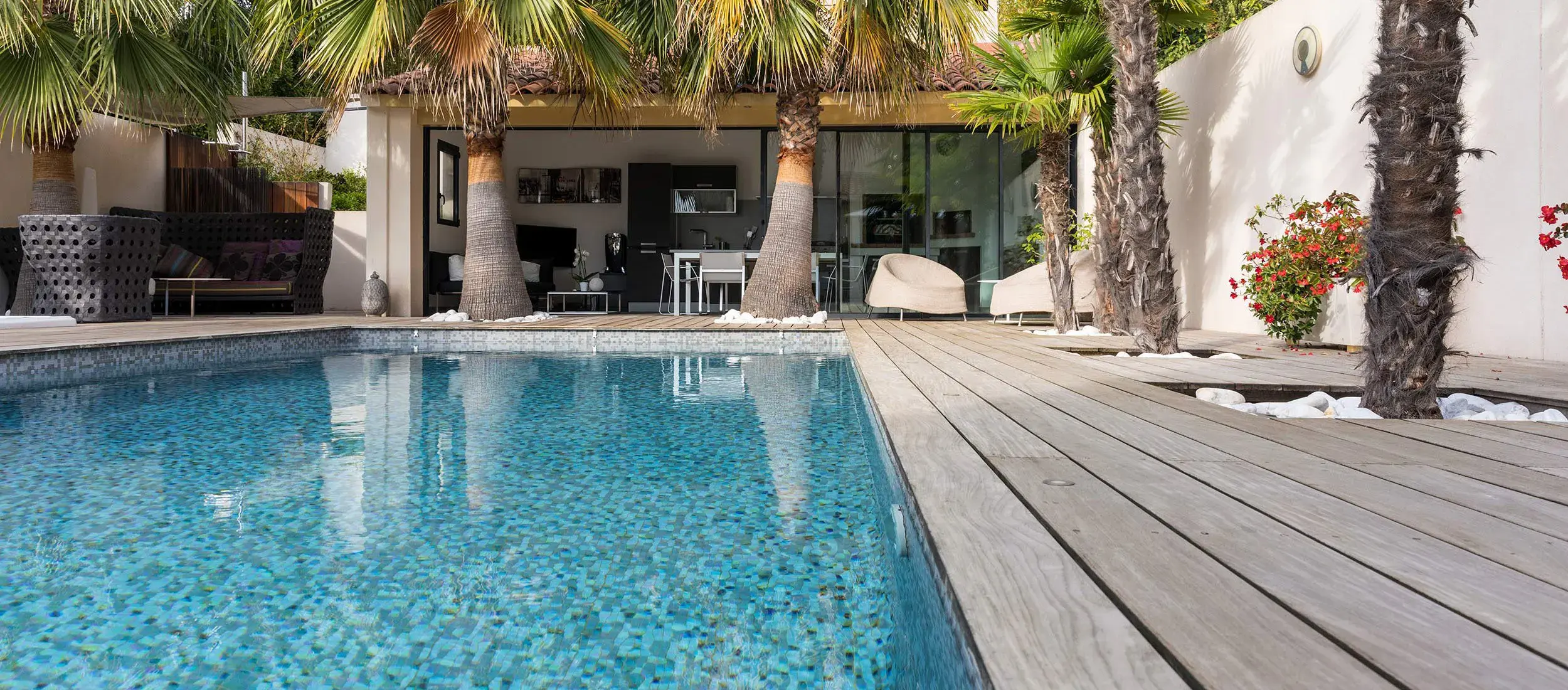 Pergola bois bioclimatique à Marseille