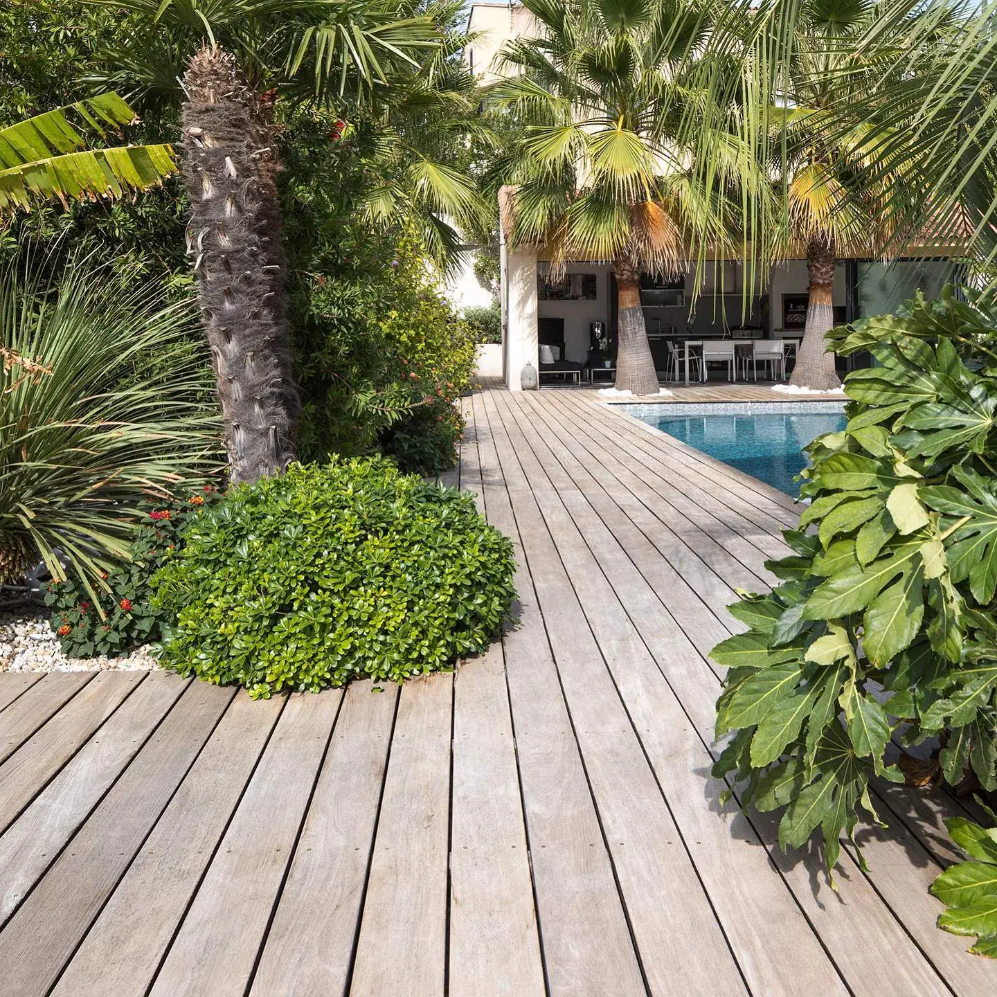 Pergola bois bioclimatique à Marseille