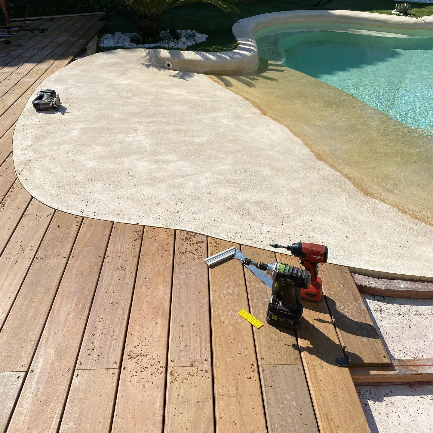 Pergola bois bioclimatique à Marseille