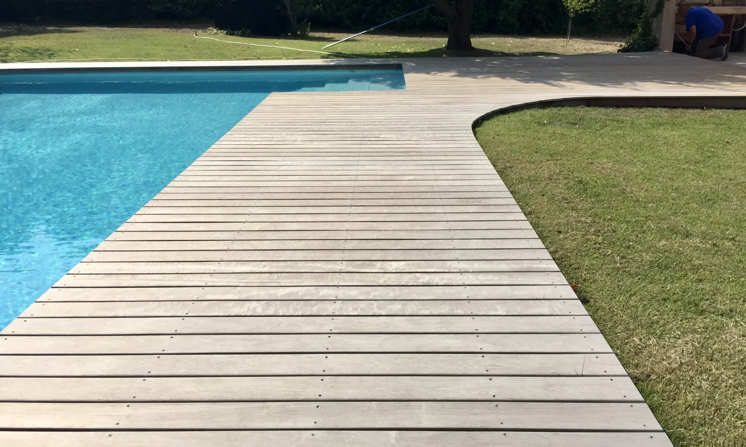 Pergola bois bioclimatique à Marseille