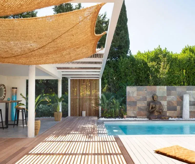 Création d’une pergola bois exotique de 90m² et terrasse bois ipé à Cabriès