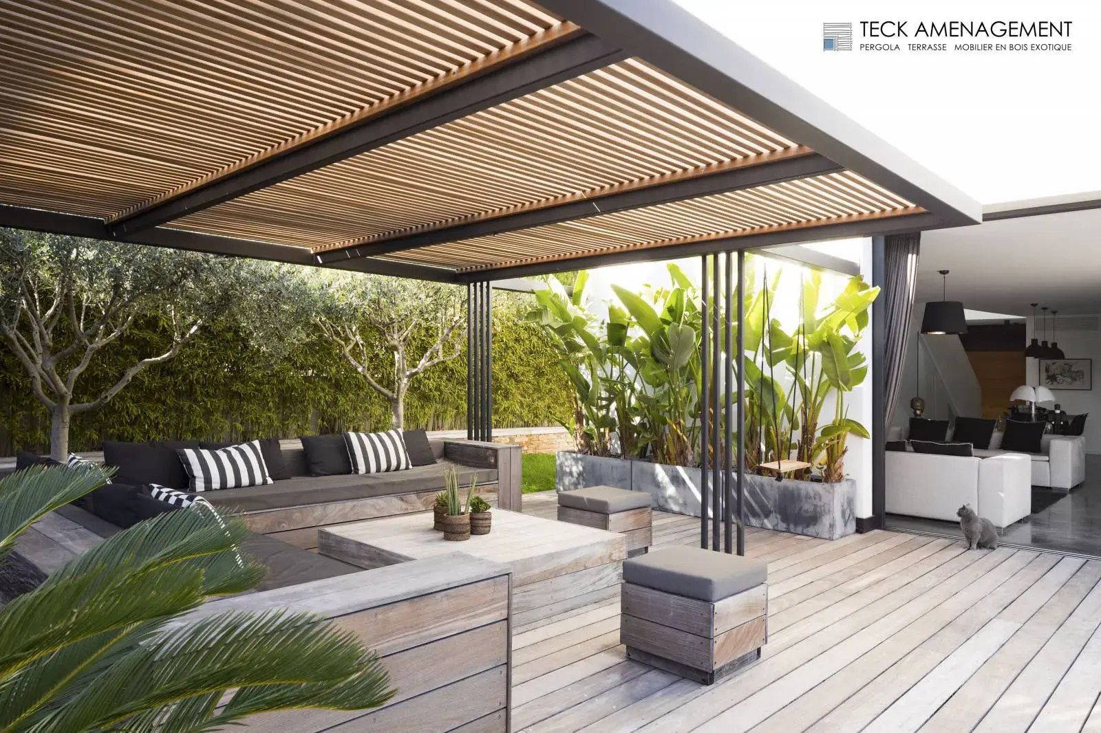 Pergola bois bioclimatique à Marseille