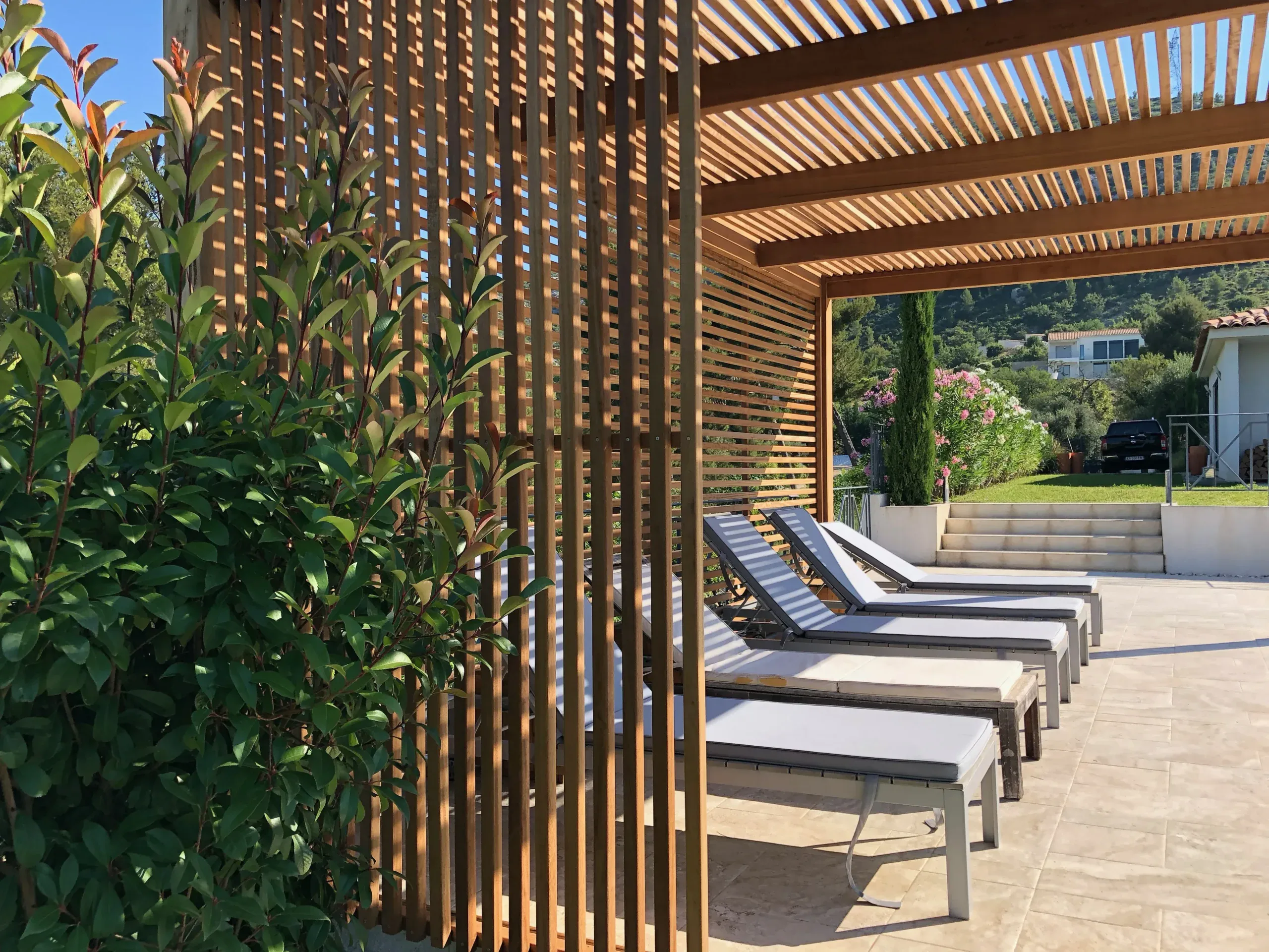Pergola bois bioclimatique à Marseille