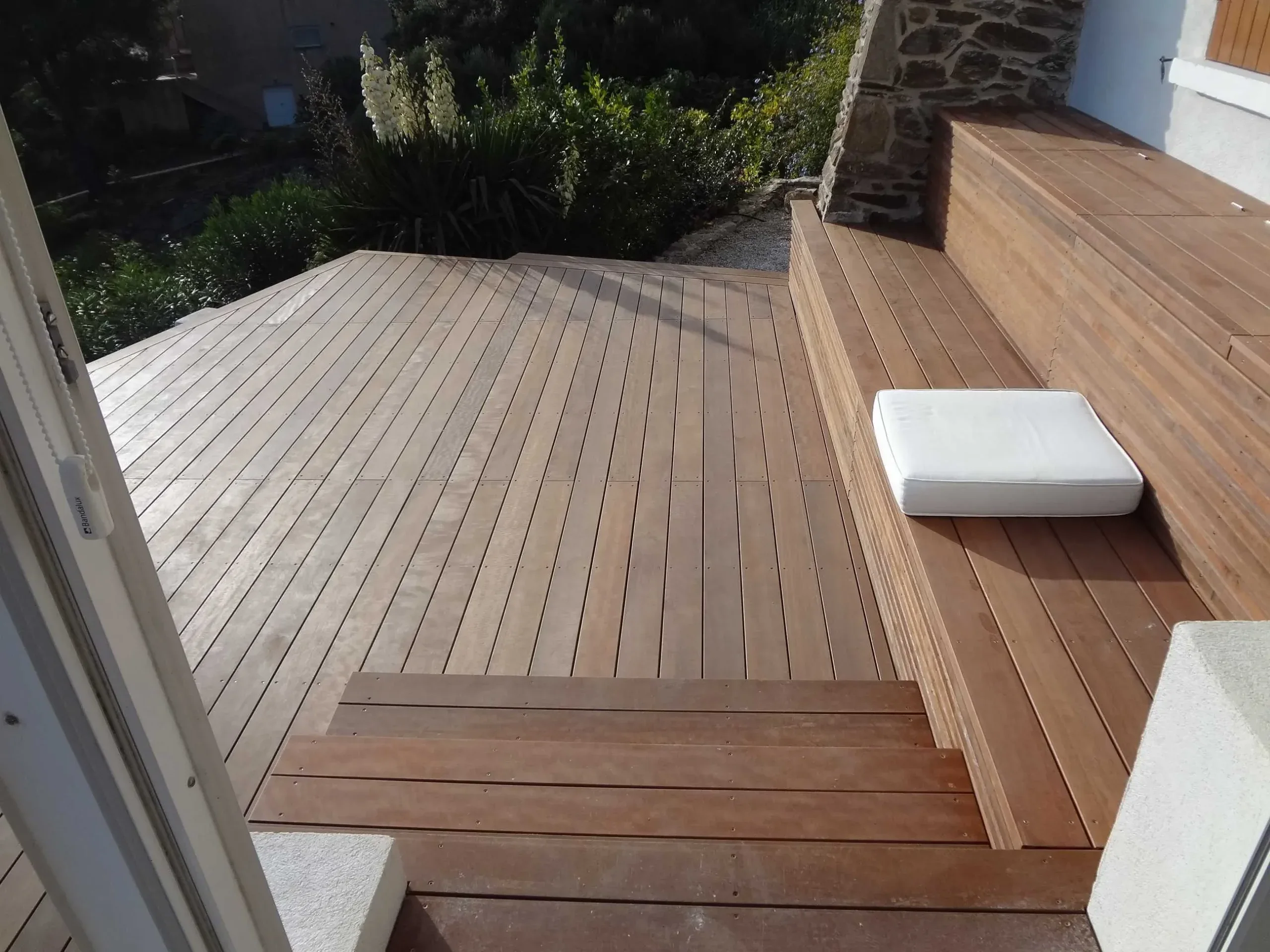 Pergola bois bioclimatique à Marseille