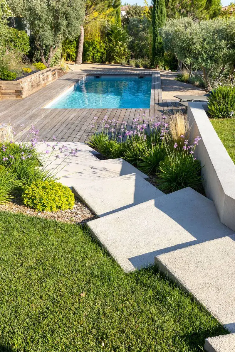 Pergola bois bioclimatique à Marseille