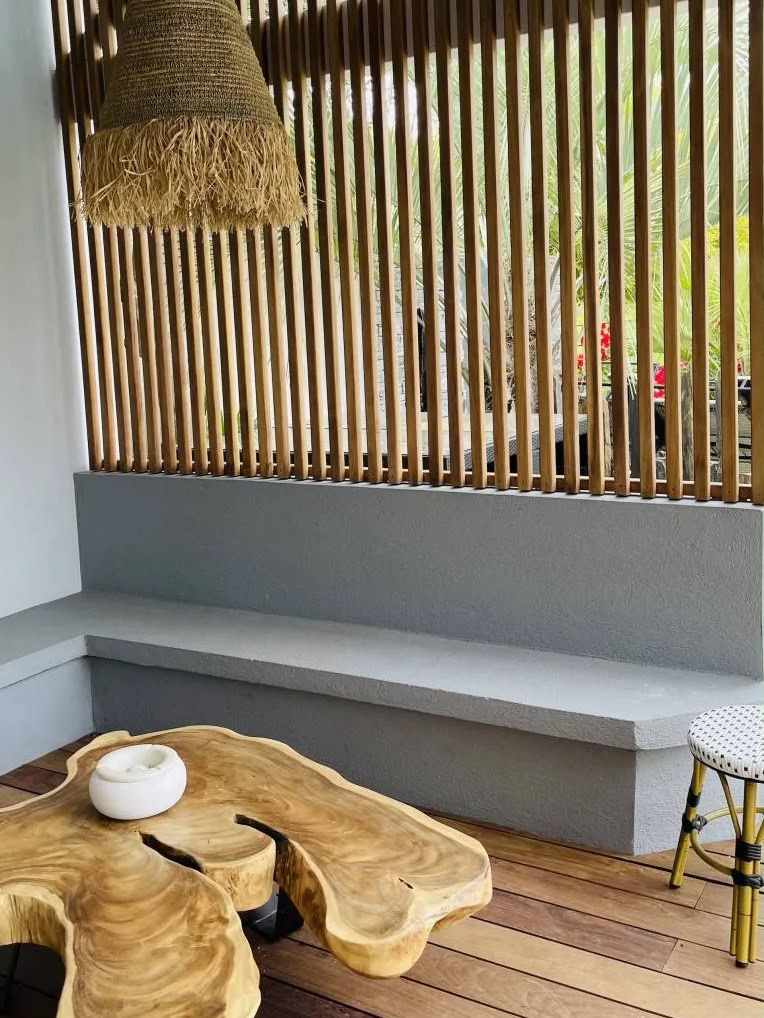 Pergola bois bioclimatique à Marseille
