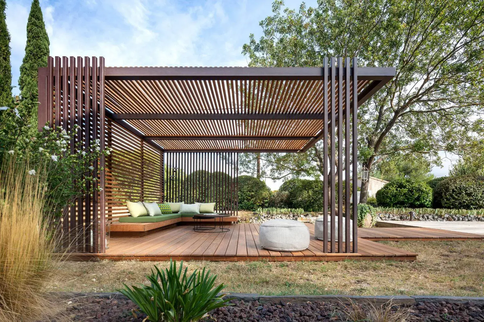 Pergola bois bioclimatique à Marseille