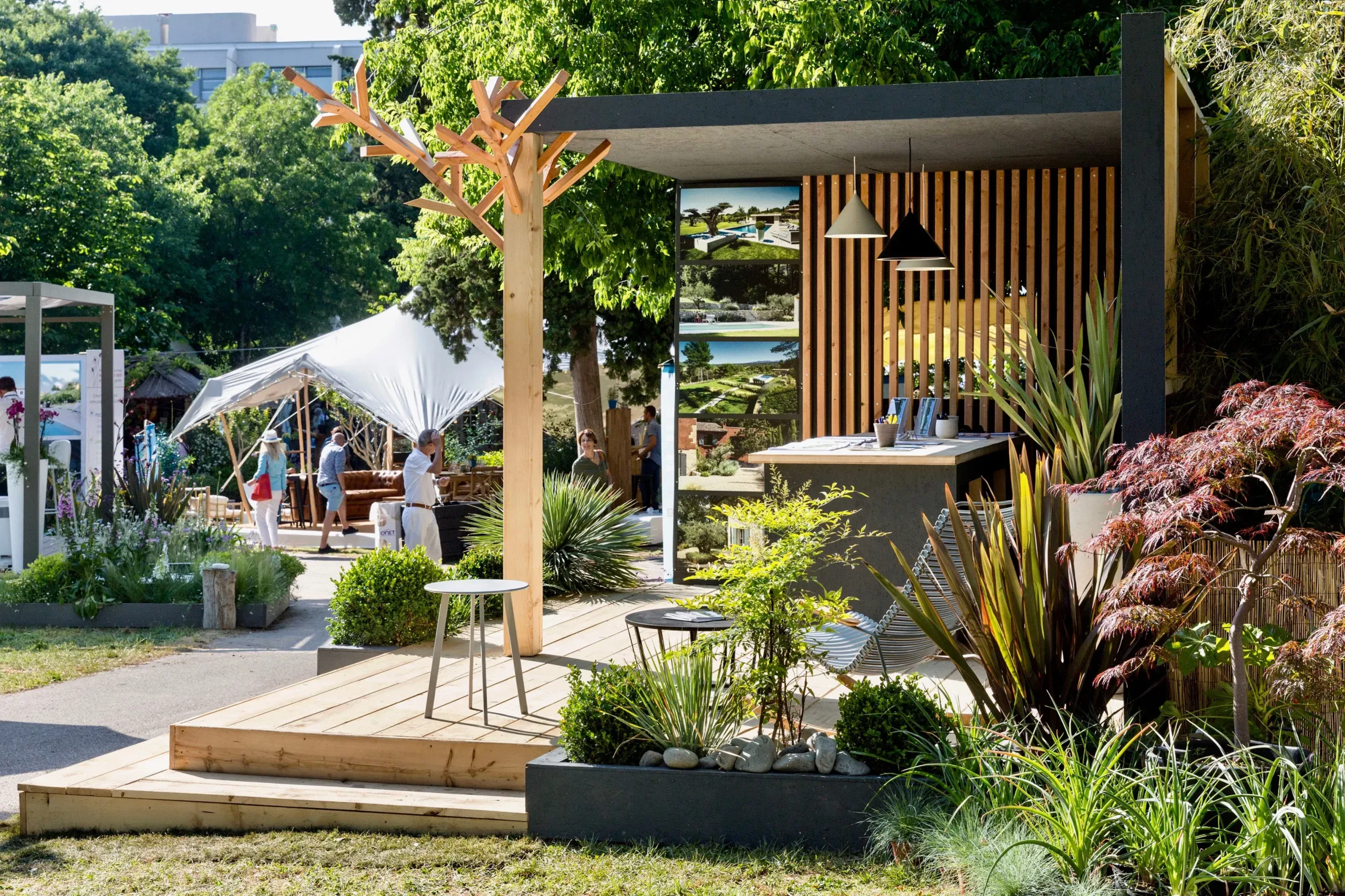 Pergola bois bioclimatique à Marseille