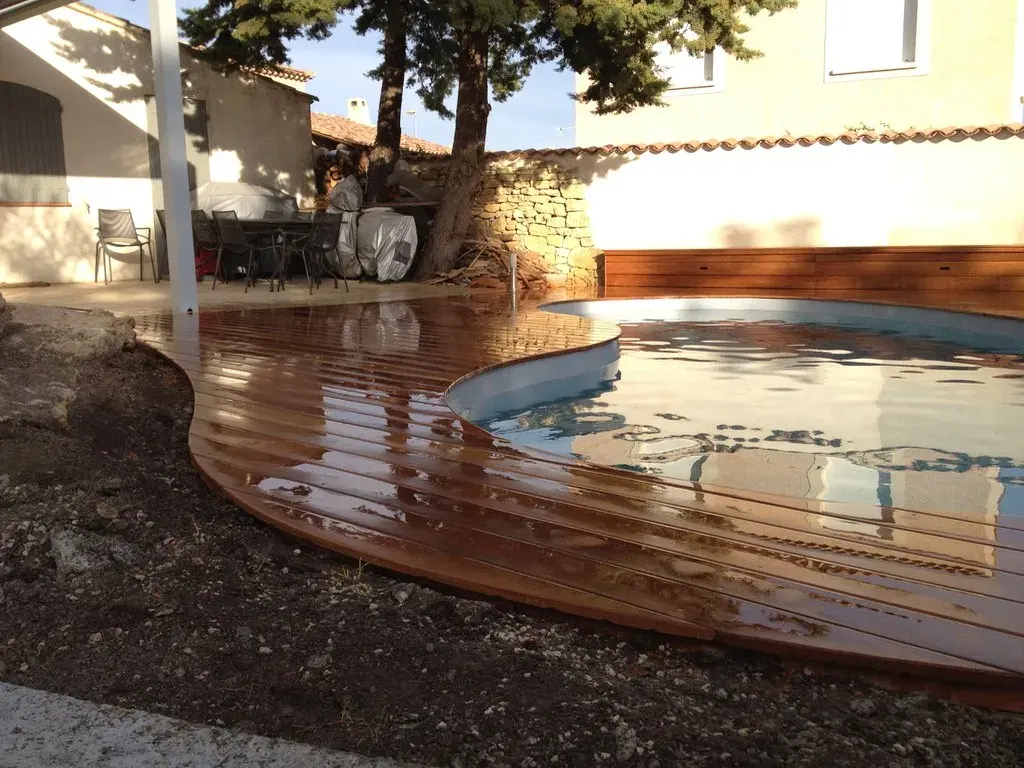 Pergola bois bioclimatique à Marseille