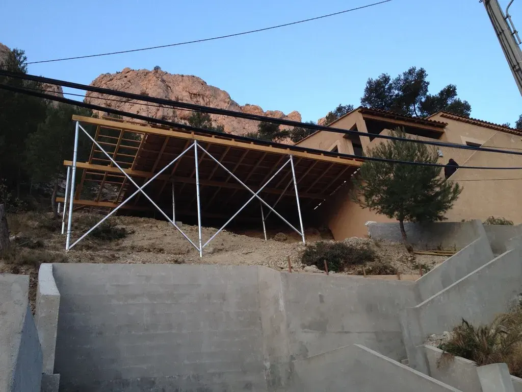 Pergola bois bioclimatique à Marseille