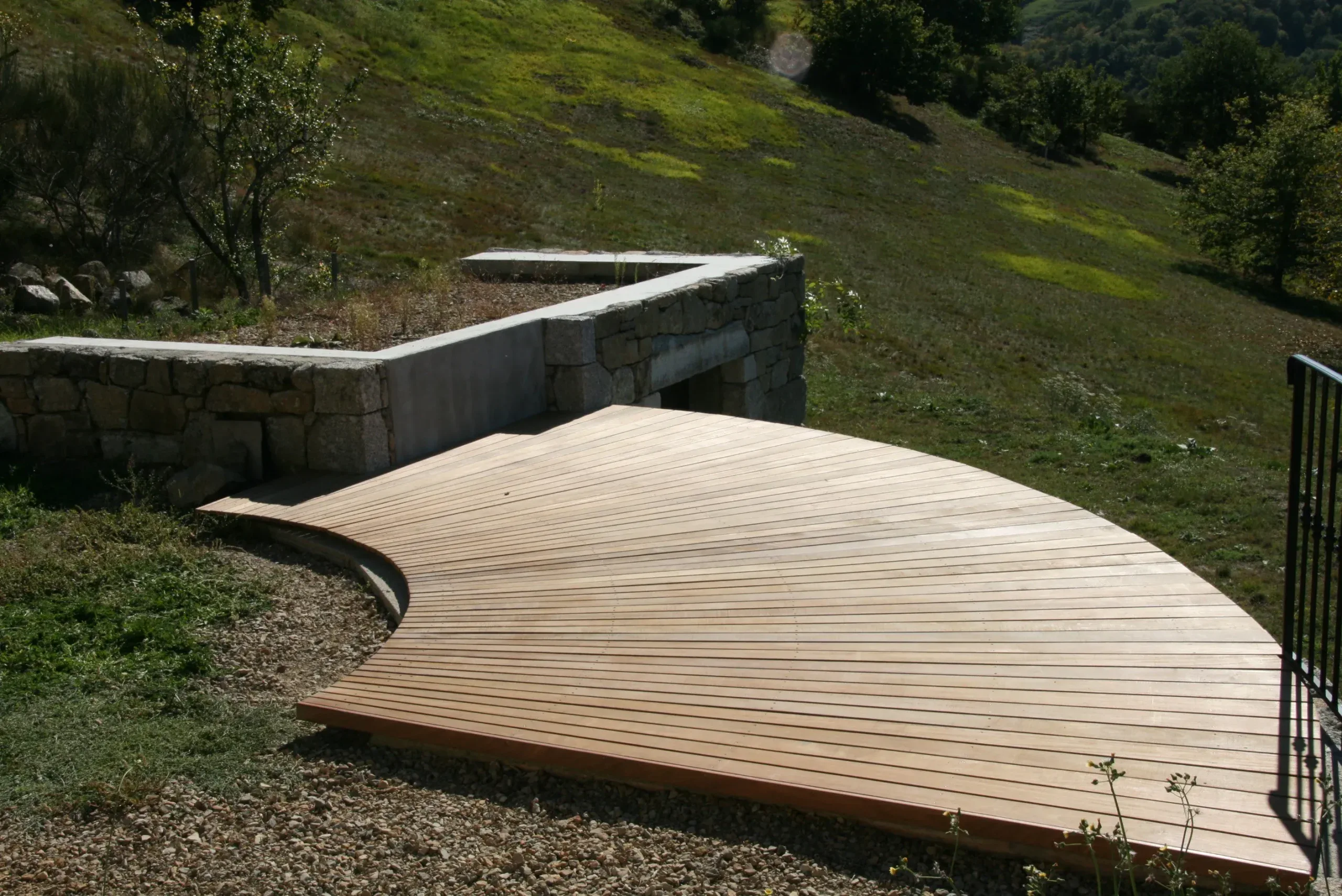 Pergola bois bioclimatique à Marseille