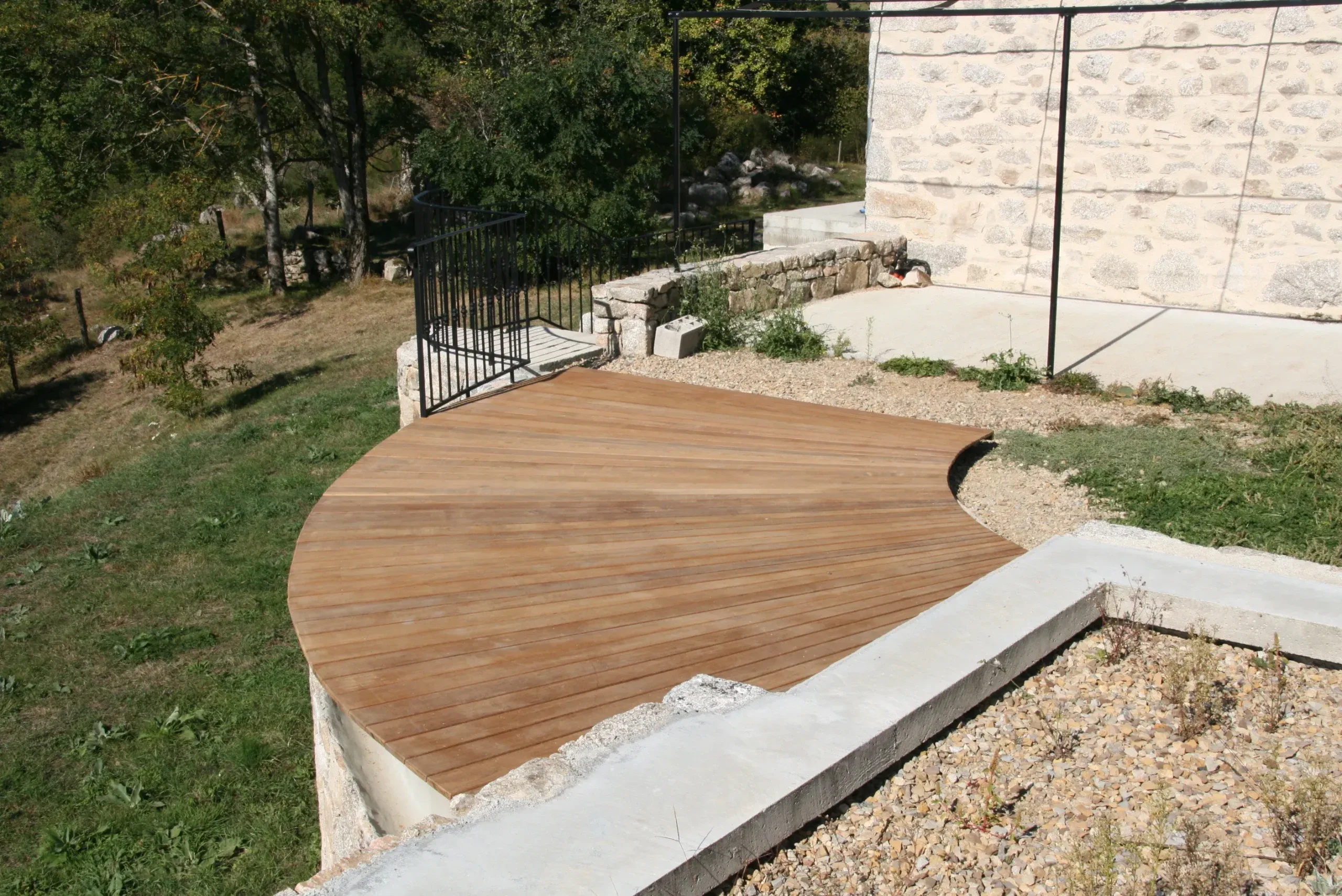 Pergola bois bioclimatique à Marseille