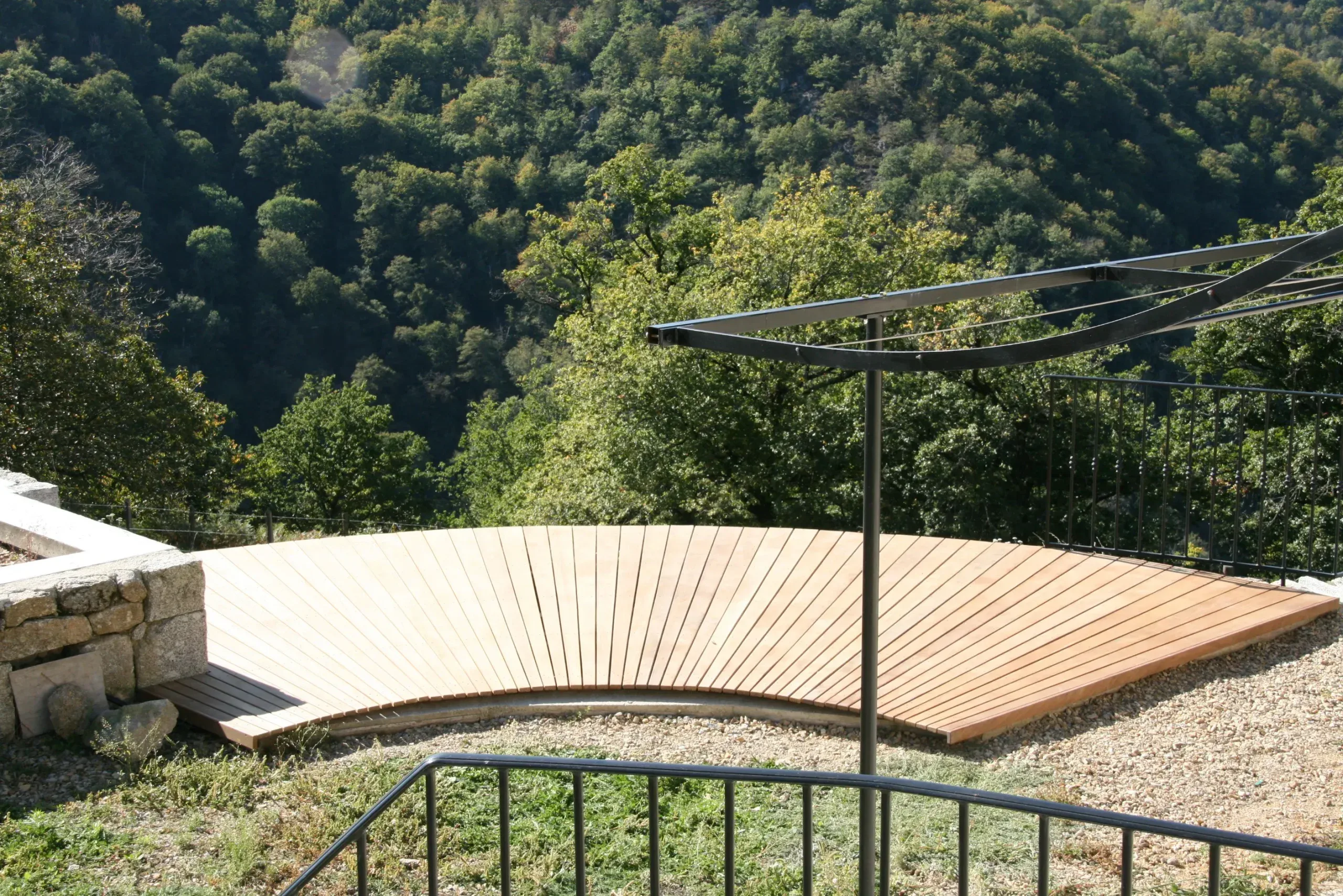 Pergola bois bioclimatique à Marseille