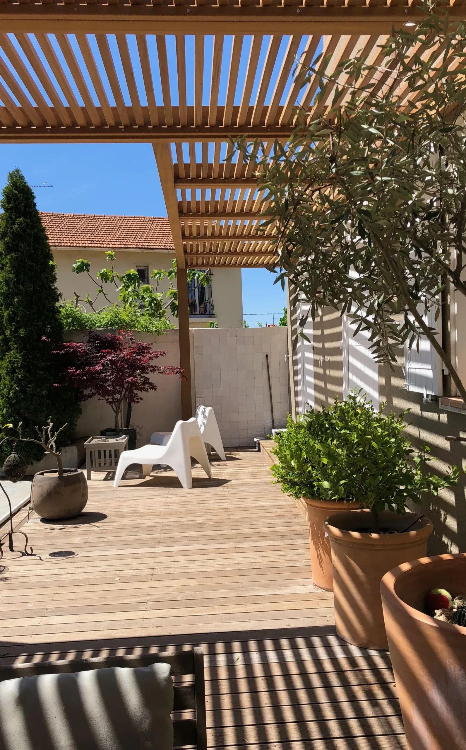 Pergola bois bioclimatique à Marseille