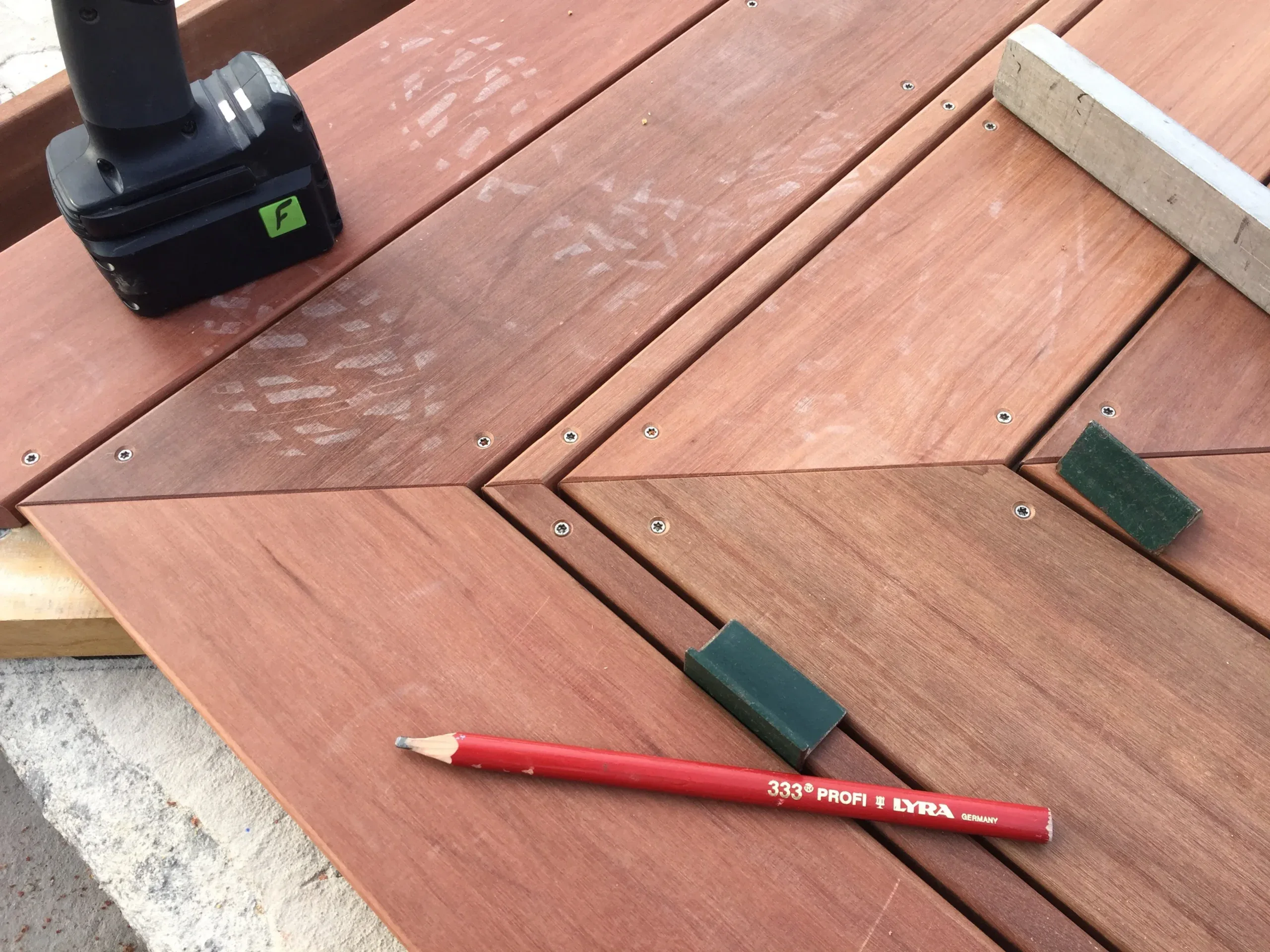 Pergola bois bioclimatique à Marseille