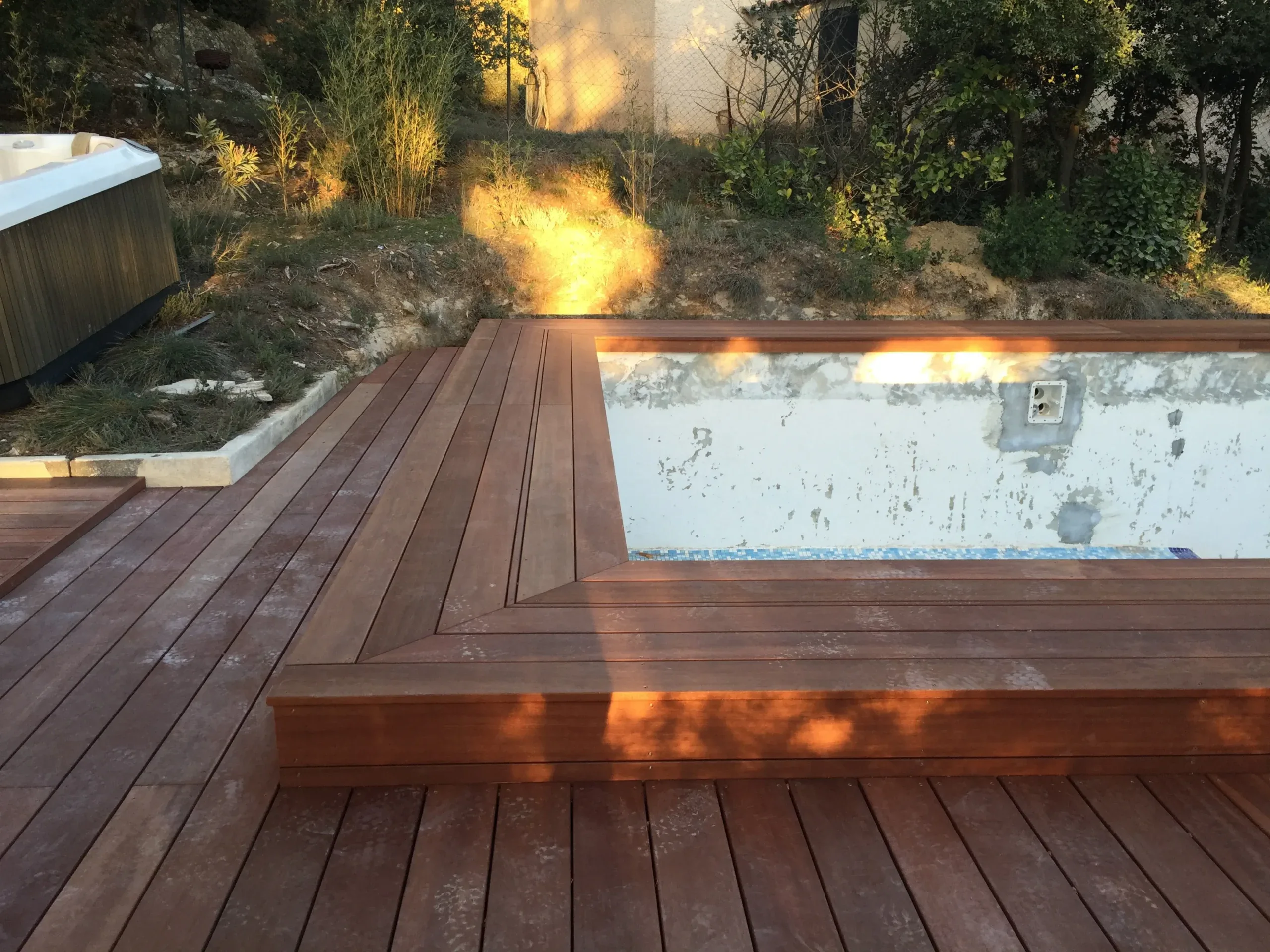 Pergola bois bioclimatique à Marseille