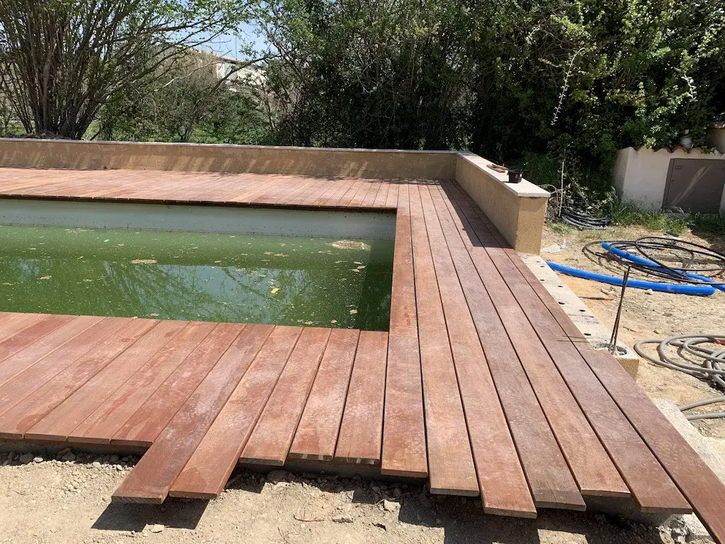 Pergola bois bioclimatique à Marseille