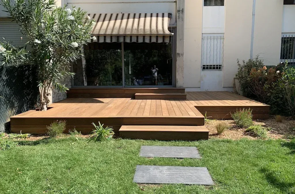 *Création et installation d’une terrasse en bois exotique de 45M2 et escalier en ipé à Marseille 7ème