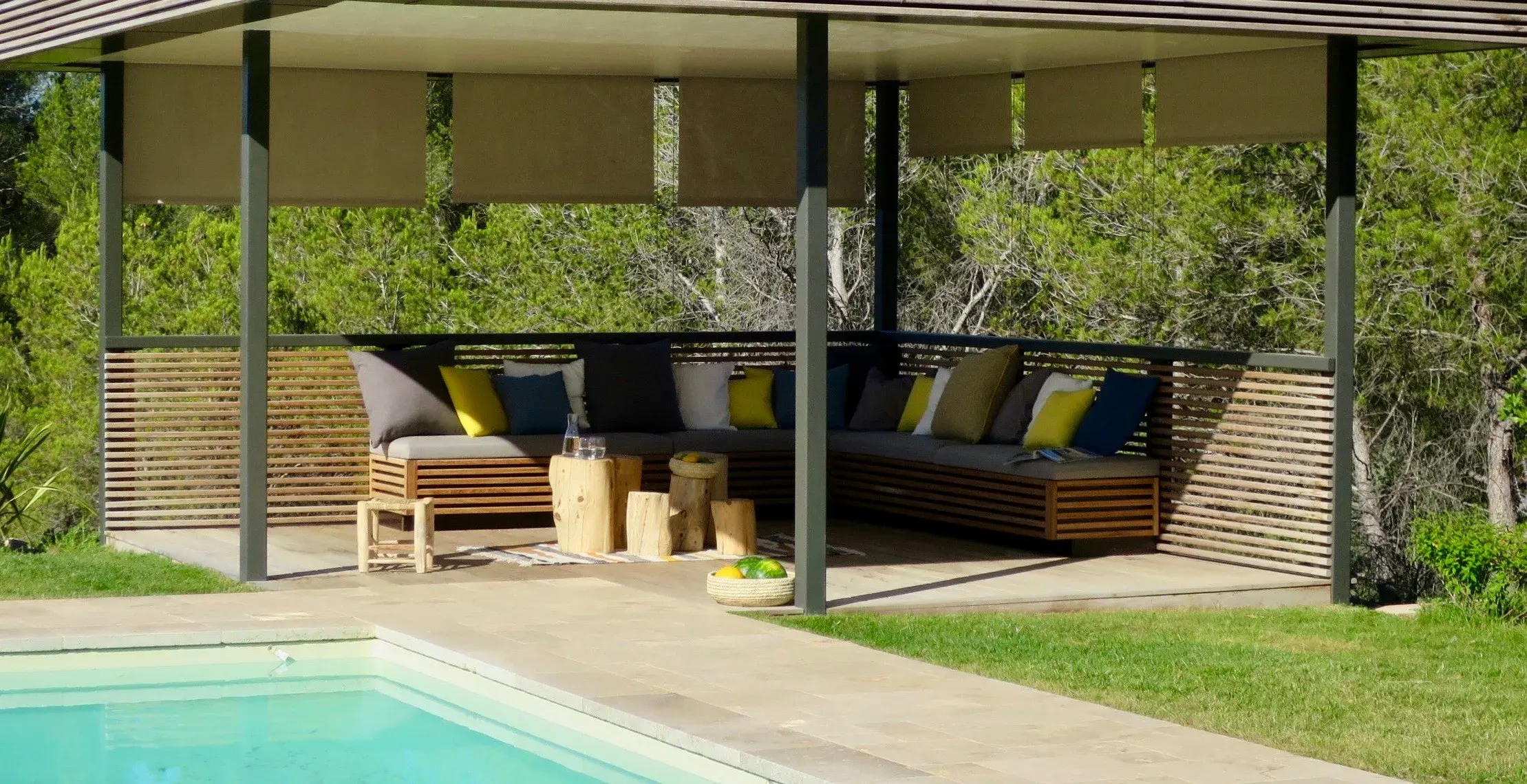 Pergola bois bioclimatique à Marseille