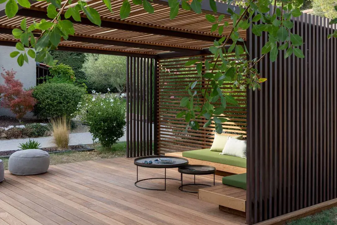 Pergola bois bioclimatique à Marseille