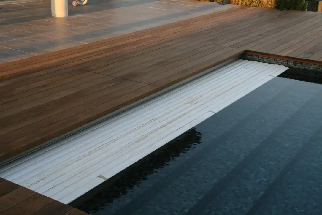 Pergola bois bioclimatique à Marseille
