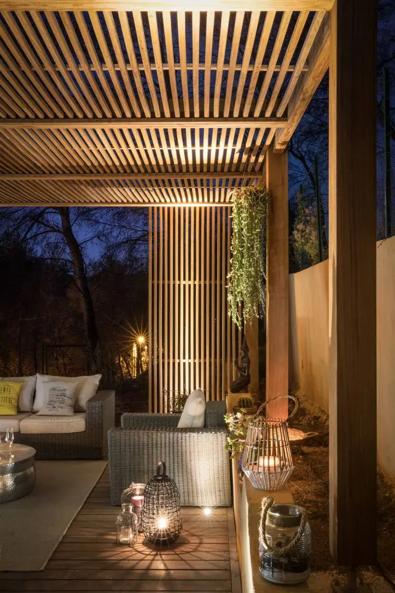 Pergola bois bioclimatique à Marseille
